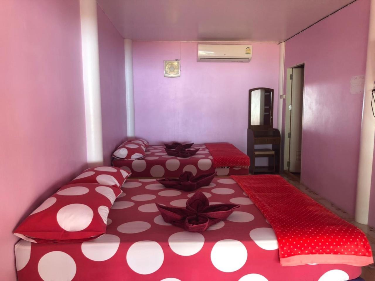 Bann Pa Su Hotel Ko Lan Exterior foto