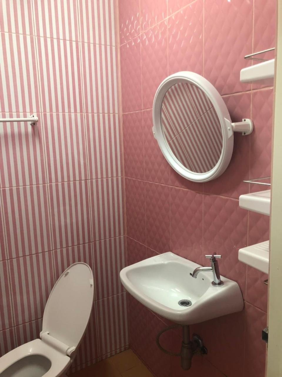 Bann Pa Su Hotel Ko Lan Exterior foto