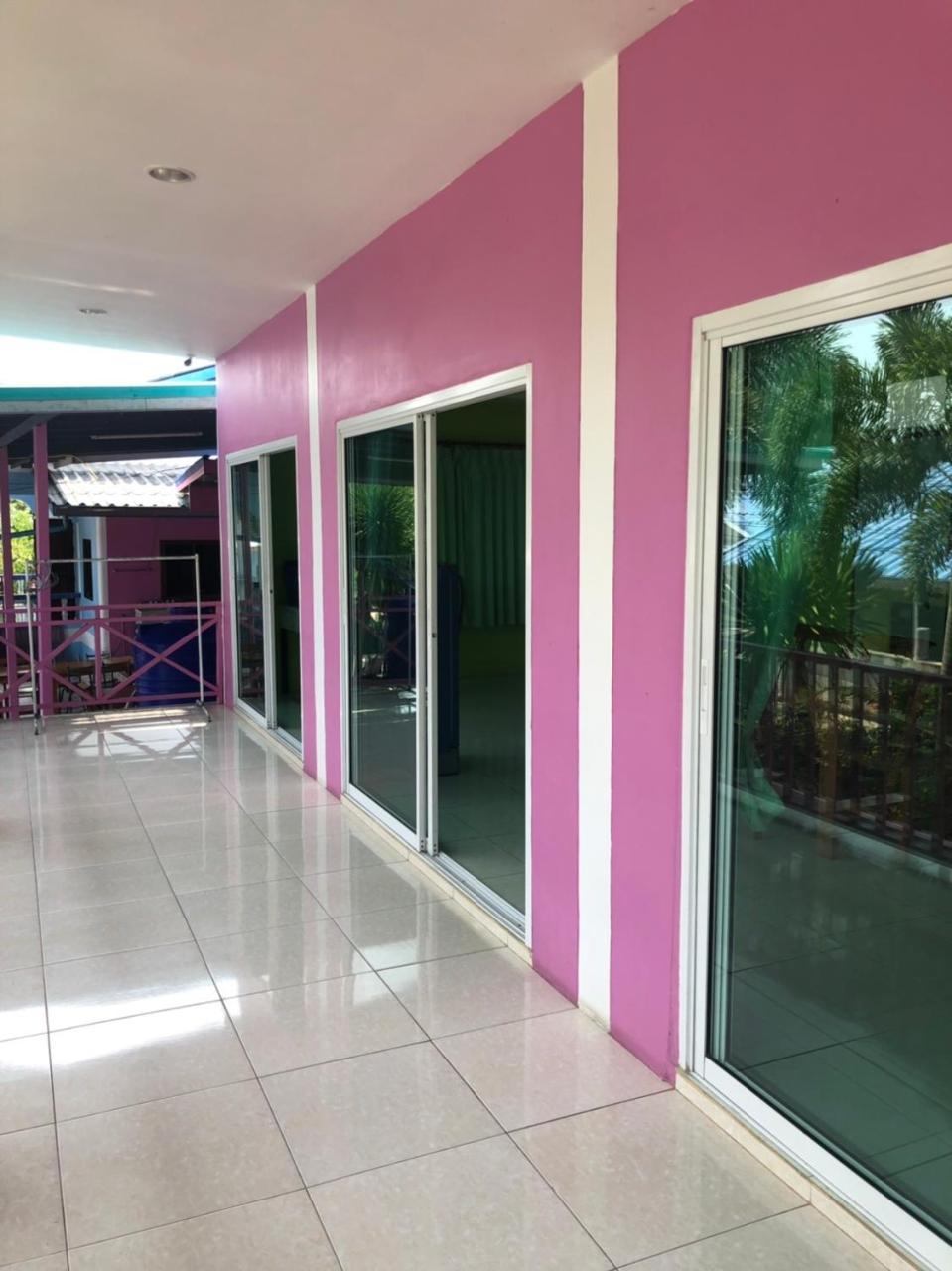 Bann Pa Su Hotel Ko Lan Exterior foto