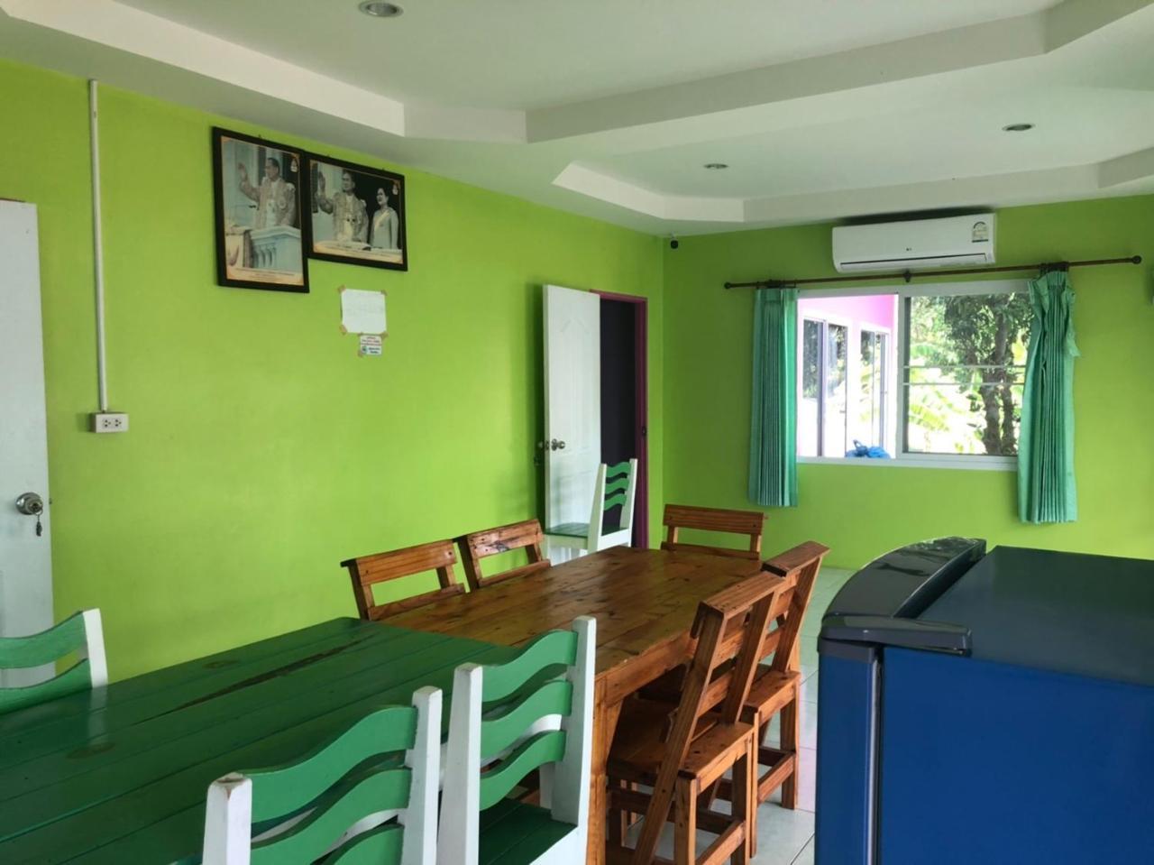 Bann Pa Su Hotel Ko Lan Exterior foto